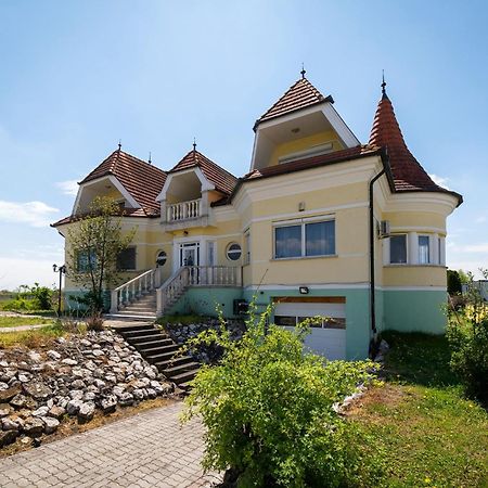 Elite Boutique Villa Oerkeny Orkeny Экстерьер фото